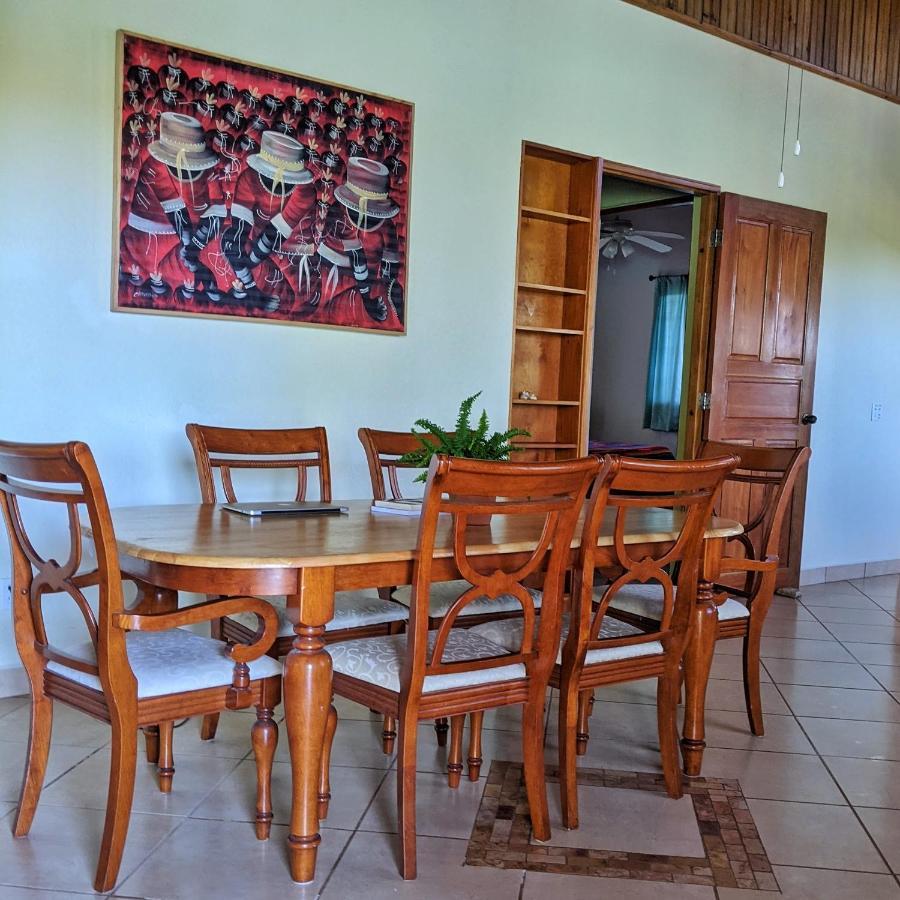 ويست باي Seaside Inn Roatan المظهر الخارجي الصورة