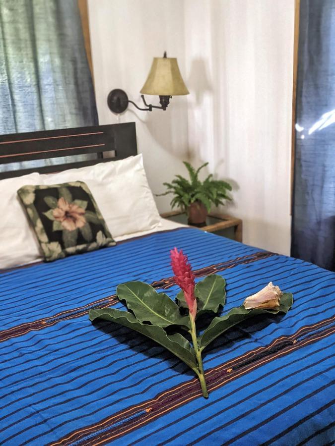 ويست باي Seaside Inn Roatan المظهر الخارجي الصورة