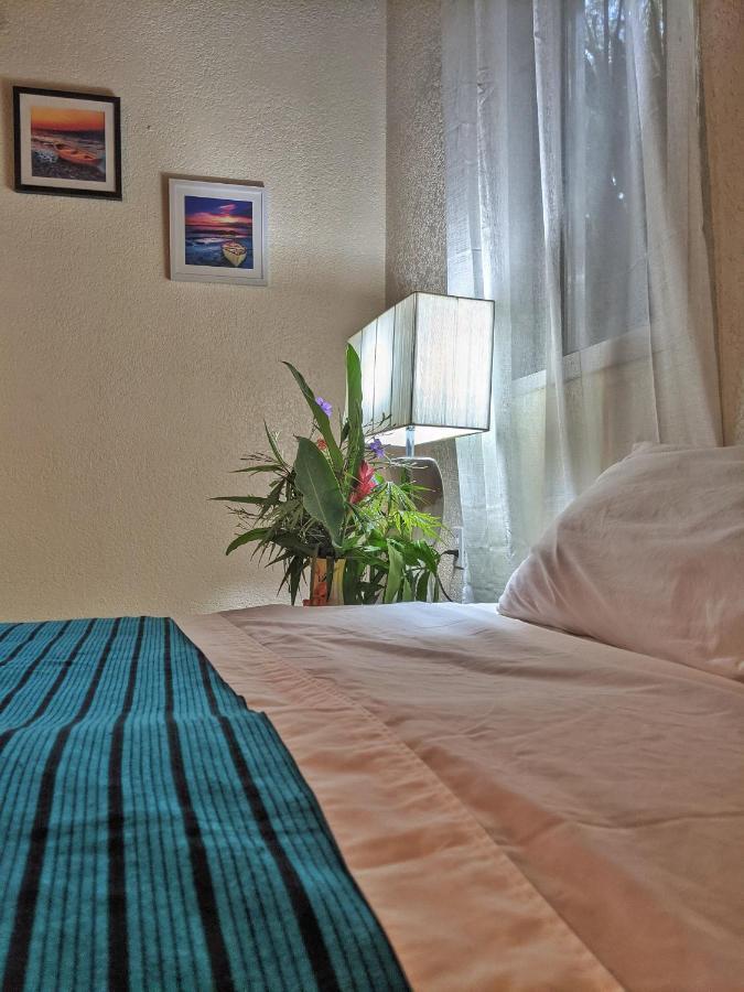 ويست باي Seaside Inn Roatan المظهر الخارجي الصورة