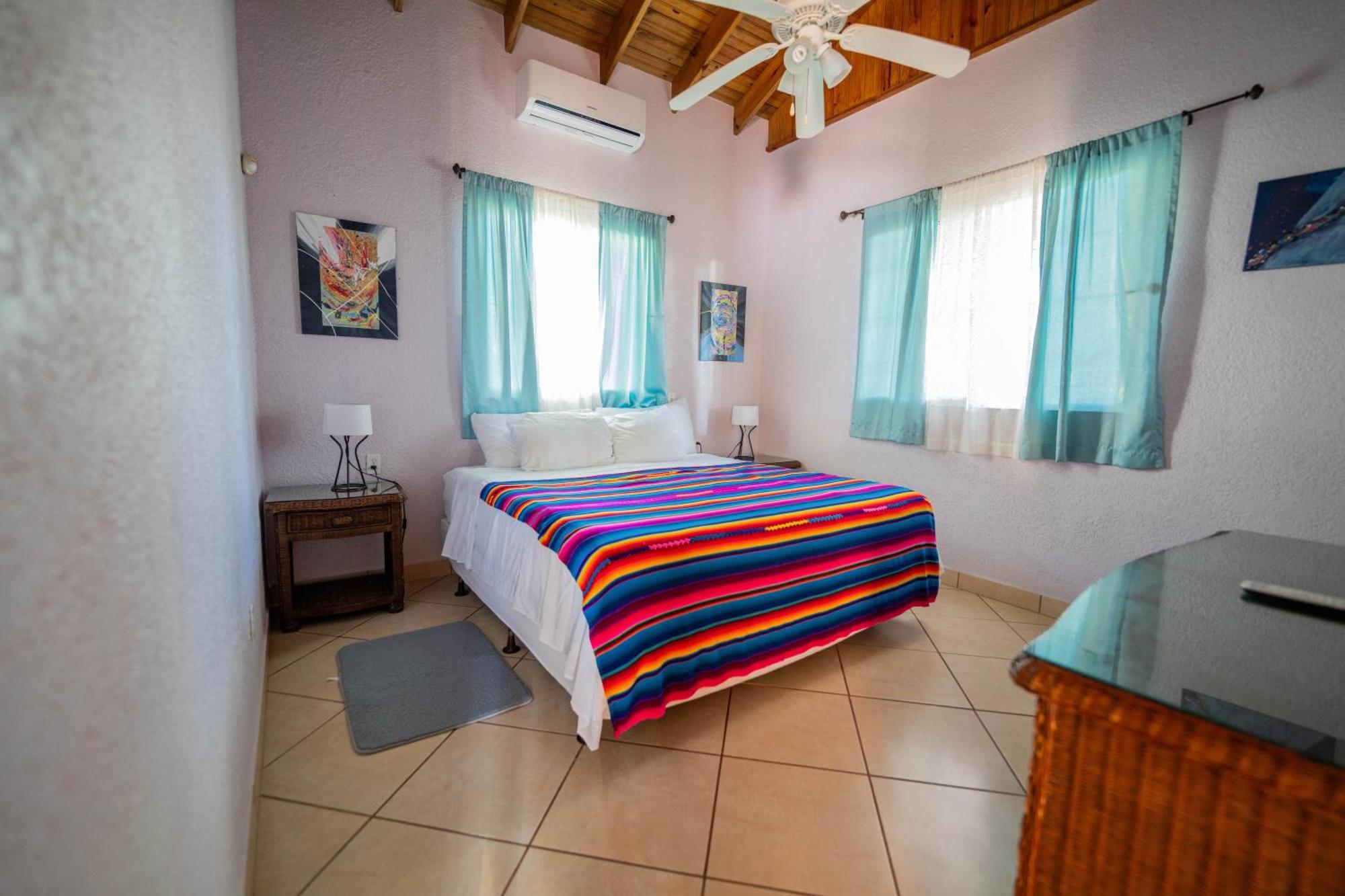 ويست باي Seaside Inn Roatan المظهر الخارجي الصورة