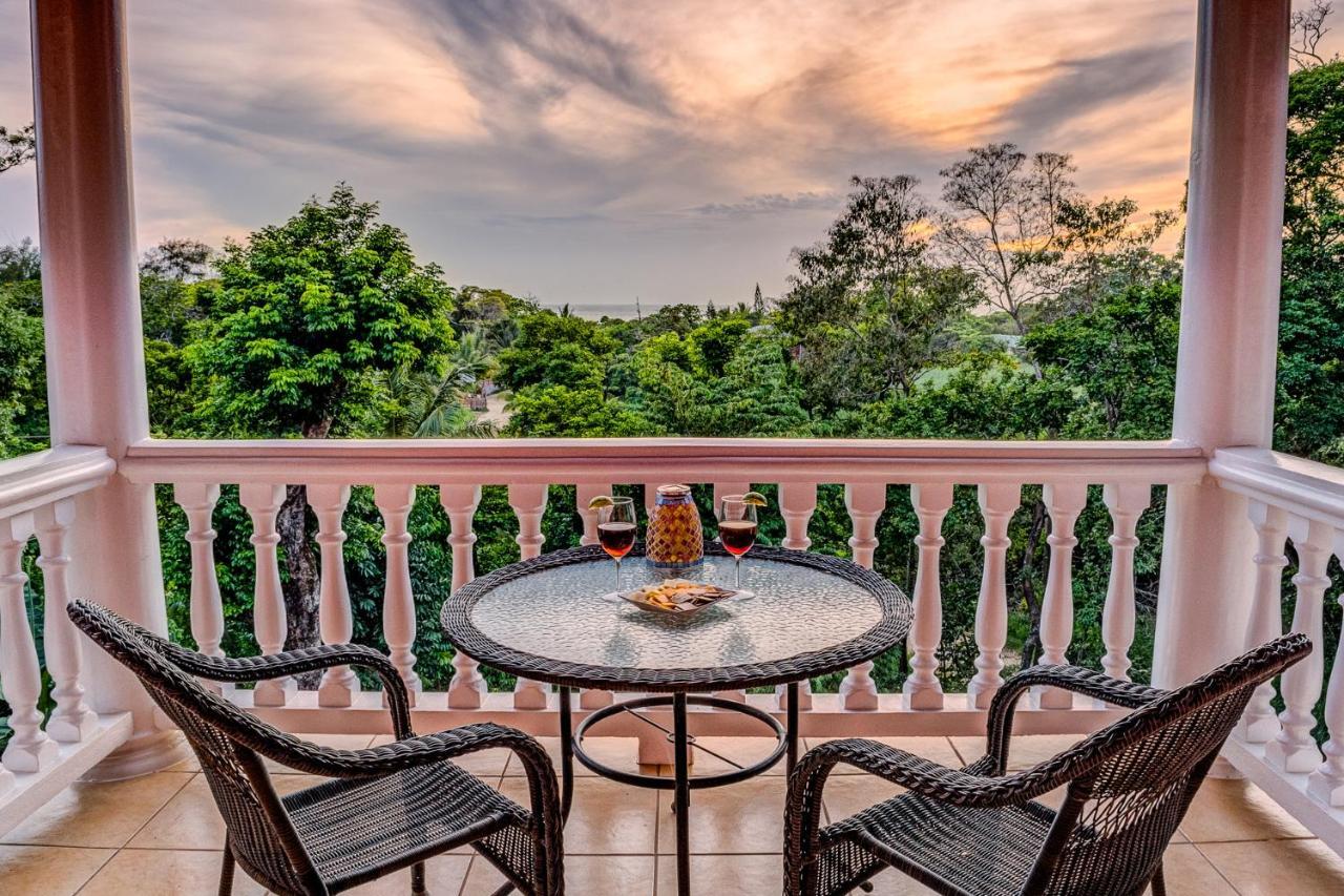 ويست باي Seaside Inn Roatan المظهر الخارجي الصورة