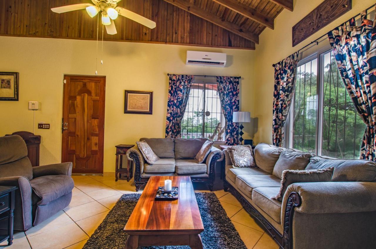 ويست باي Seaside Inn Roatan المظهر الخارجي الصورة